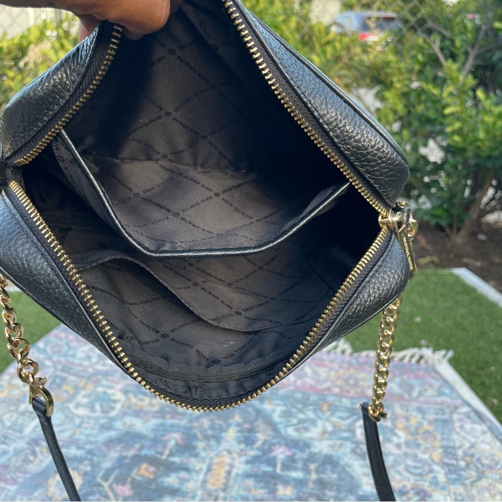 Michael Kors MK  crossbody black chain purse - Picture 7 of 13